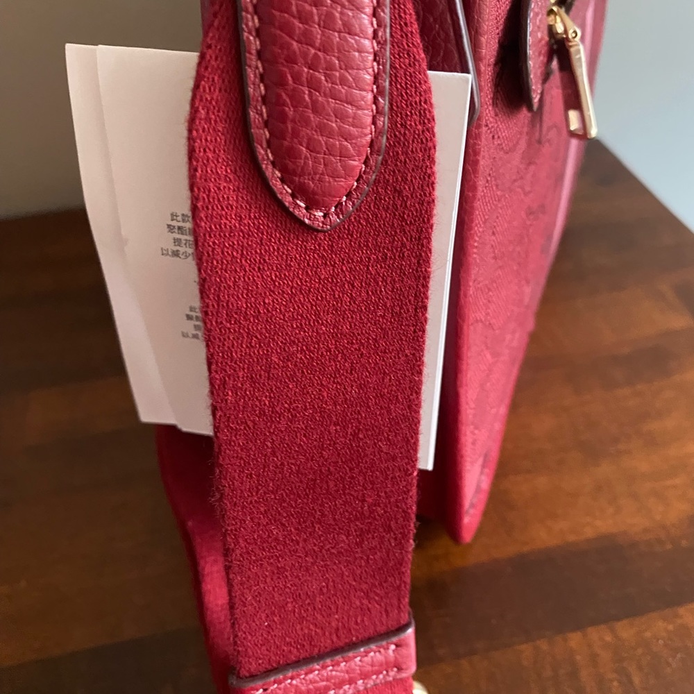 Coach Dempsey File Bag Signature Red Crossbody Bag NWT - Picture 9 of 13